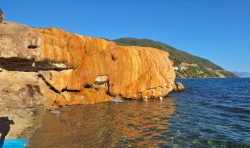 Evia Nord, acqua termale sul mare