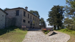 Monasteri sull'isolotto di Nissi 